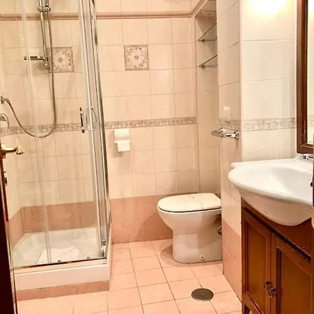 Lidia-heart Of Rome,trastevere Рим